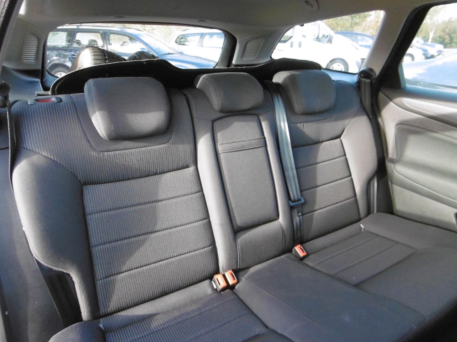 Ford Mondeo 2014 — photo 21