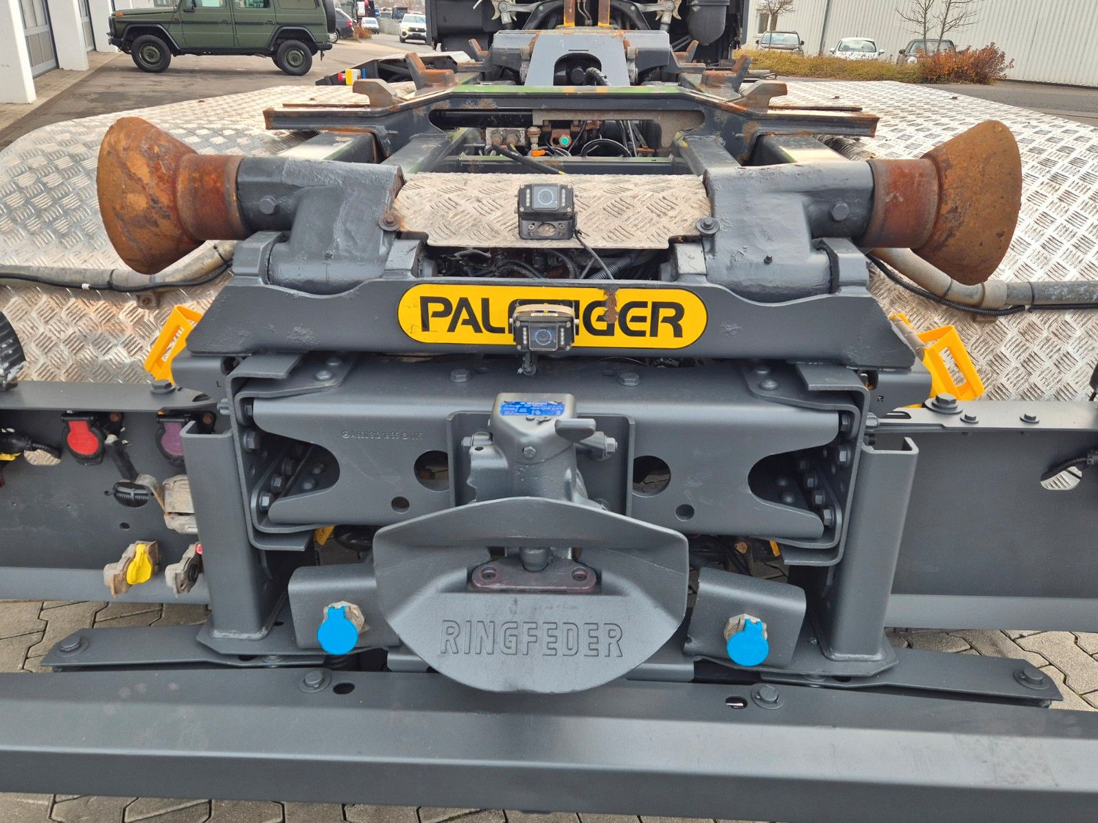 Fahrzeugabbildung Mercedes-Benz Arocs 2548 L 6x2/4 HAD Palfinger T20A AHK