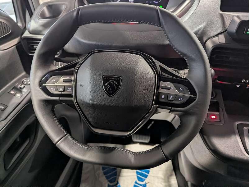 Peugeot Partner E-PARTNER M 100kW StandHZG Digitales Coc