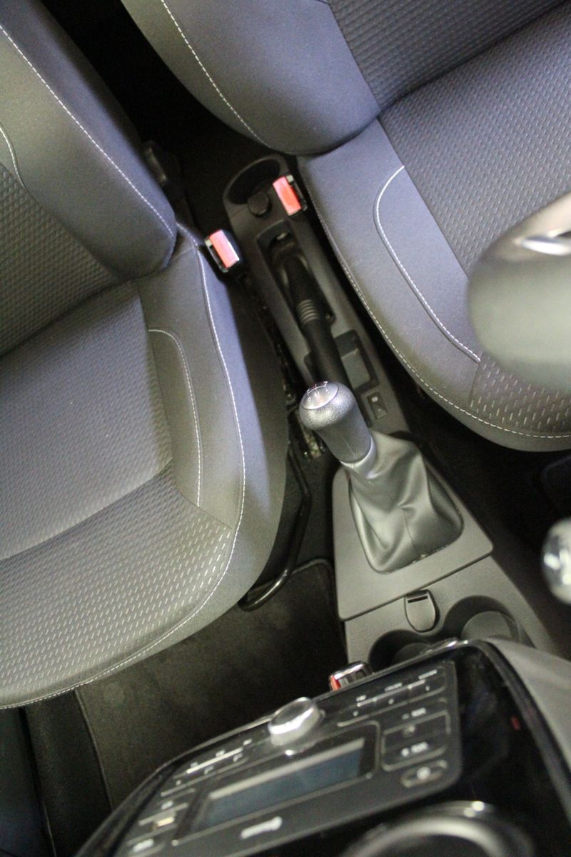 Fahrzeugabbildung Dacia Dokker 1.6 SCe 100 Laureate *Allwetterreifen*