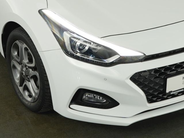 i20 STYLE+NAVI+RÜCKFAHRKAMERA+SCHIEBEDACH+SITZ-/