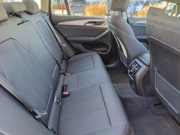 BMW X3 xDrive20d Head-Up HiFi DAB LED WLAN RFK Shz