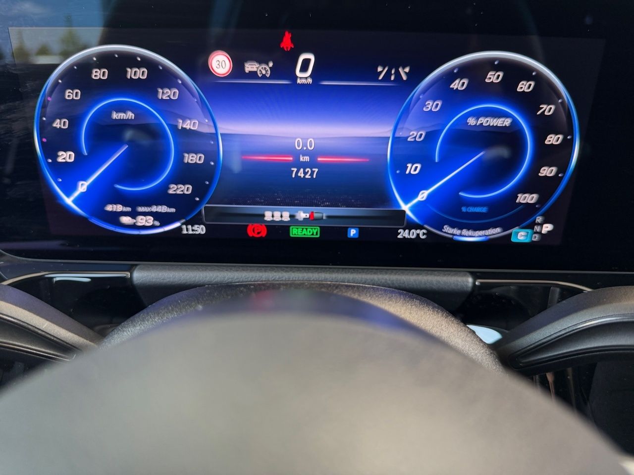 Fahrzeugabbildung Mercedes-Benz EQA 300 4M BONUS+AMG+AHK+MEMORY+360+DISTR+2Z-KLI
