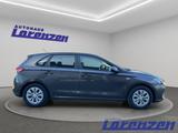Hyundai i30 Trend AHK Fahrerprofil LenkradHZG Spurhaltea - Hyundai i30 mit Diesel-Antrieb