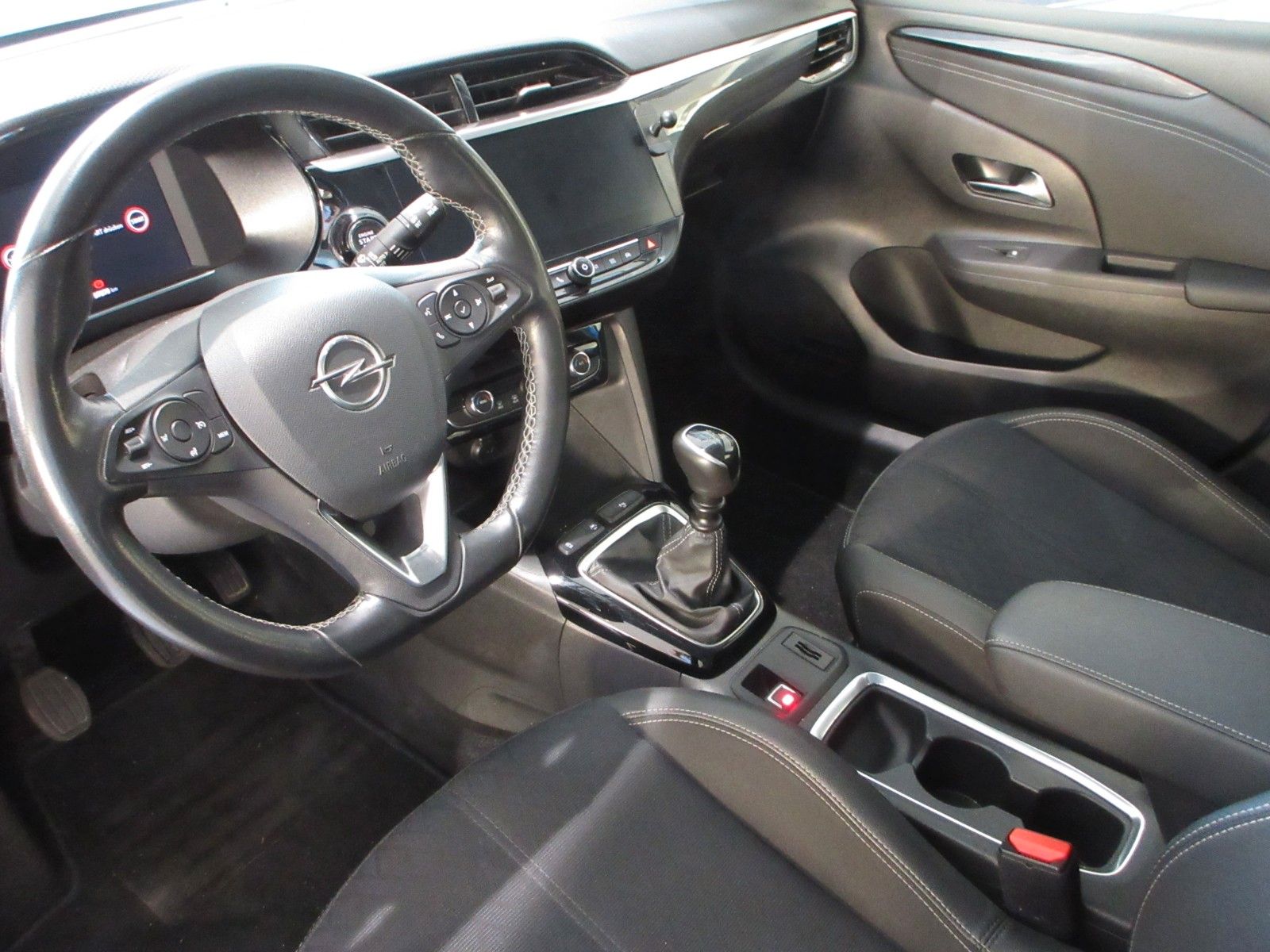 Fahrzeugabbildung Opel Corsa F Elegance 1.2T LED/NAVI/PDC/VIRTUAL/ALU