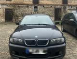 BMW 320i schwarz - BMW 320 aus 2004: Kombi, 320i