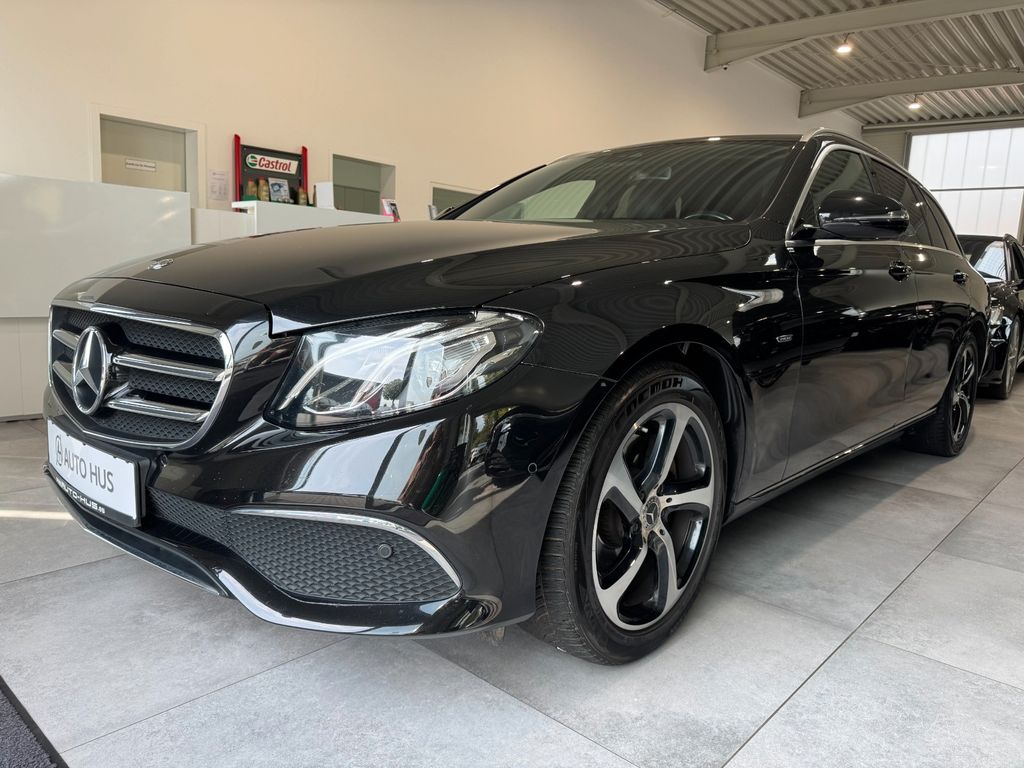 Image of Mercedes-Benz E 220
