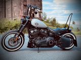 Harley-Davidson Street BoB  107 / softail 