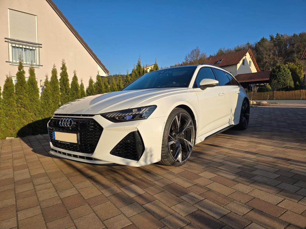 Audi RS6  Garantie HUD  280kmh  AHK  PANO  LASER 2022