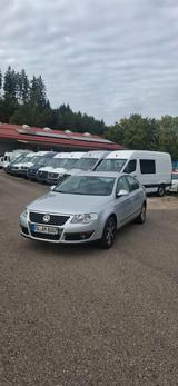 Volkswagen Passat  B6 1,6 Lim.TrendlineSHZ/Klima/PDC vo.hi. - Volkswagen Passat: V6