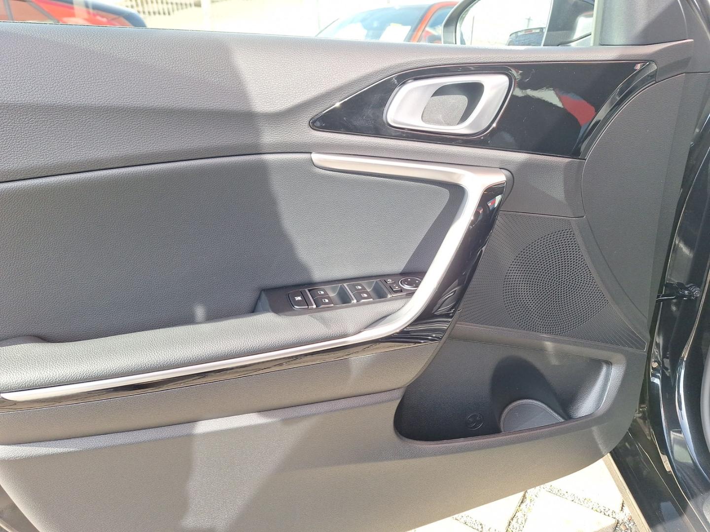 Kia Ceed_sw Ultimate Edition 1.5 DCT Mild-Hybrid Sty