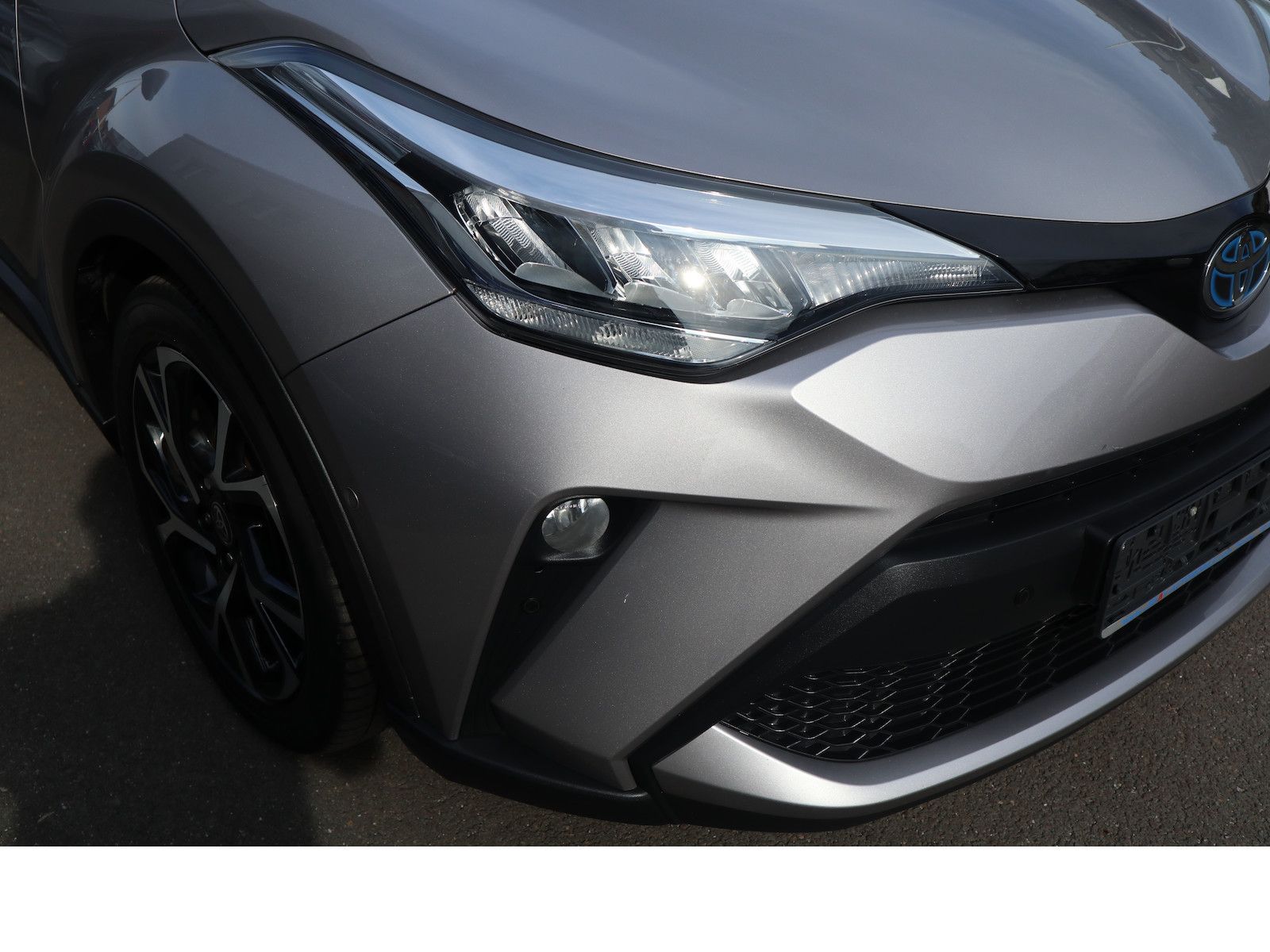 Fahrzeugabbildung Toyota C-HR Hybrid Team D Totwink/SHZ/Scheckheftgepfleg