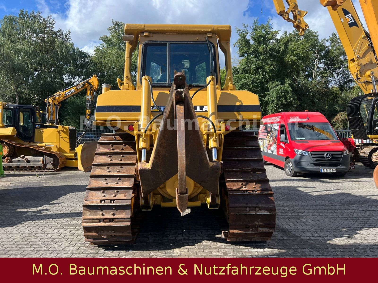 Fahrzeugabbildung CAT D6 H  / 4. Wegeplanierschild /Ripper /