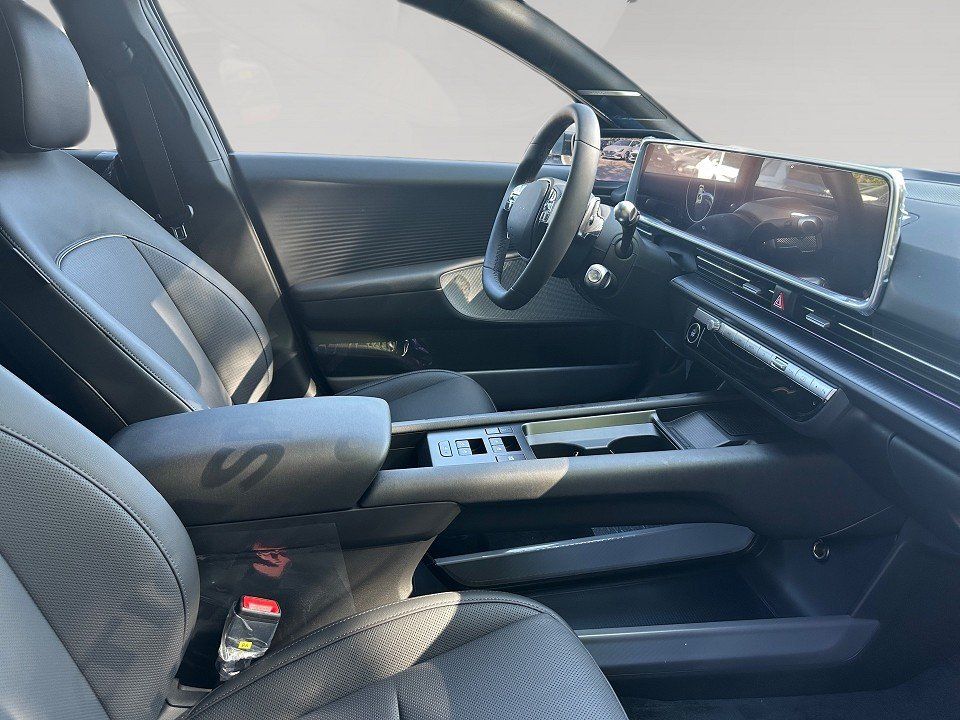 Fahrzeugabbildung Hyundai IONIQ 6 77,4kWh AWD UNIQ digitale Außenspiegel 2