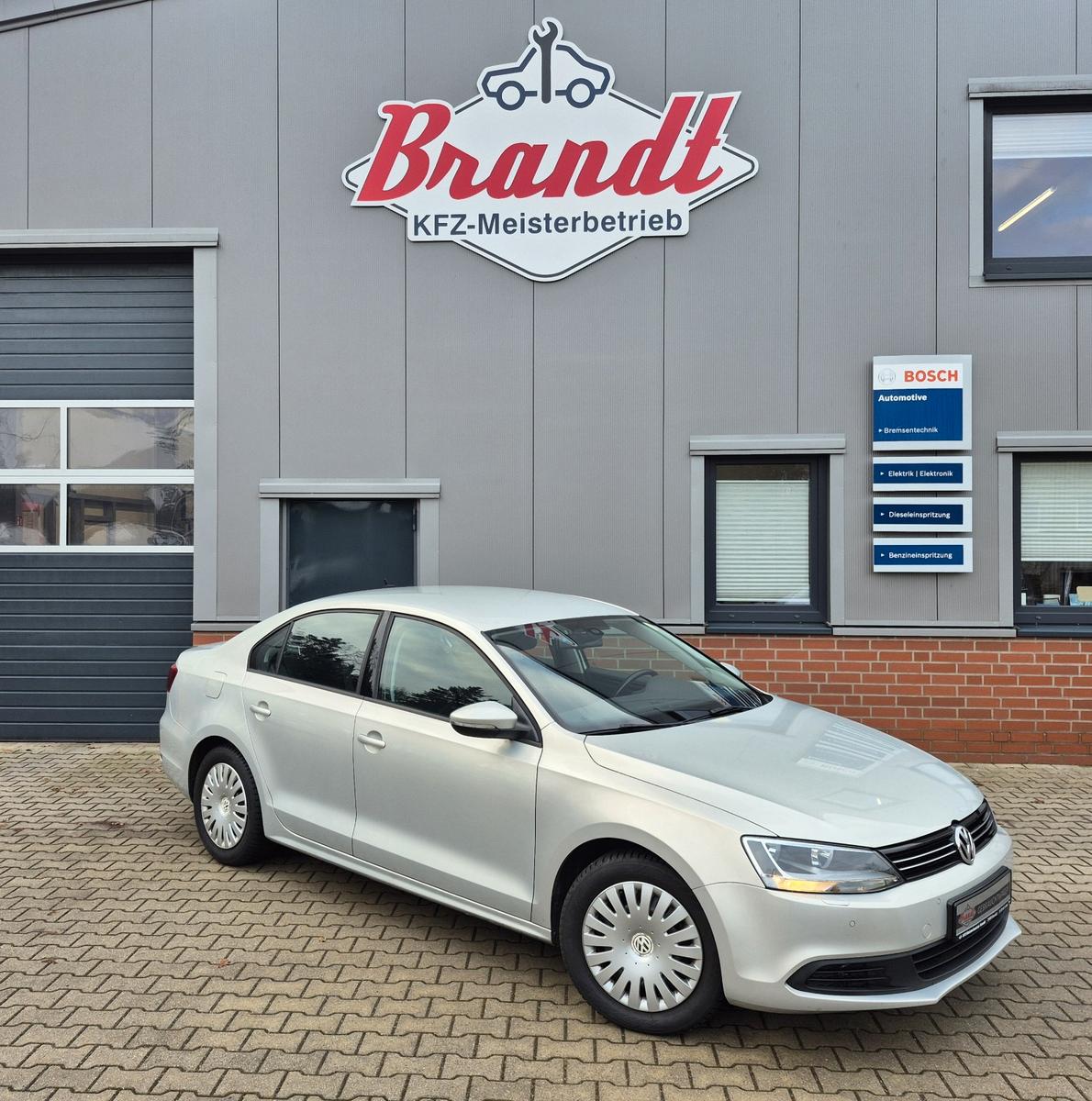 Volkswagen Jetta VI Comfortline, PDC, Sitzheizung,