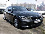 BMW 320i M-Sport LASER LED W-LAN NAVI HGSD KAMERA - BMW 320: Sport 320i