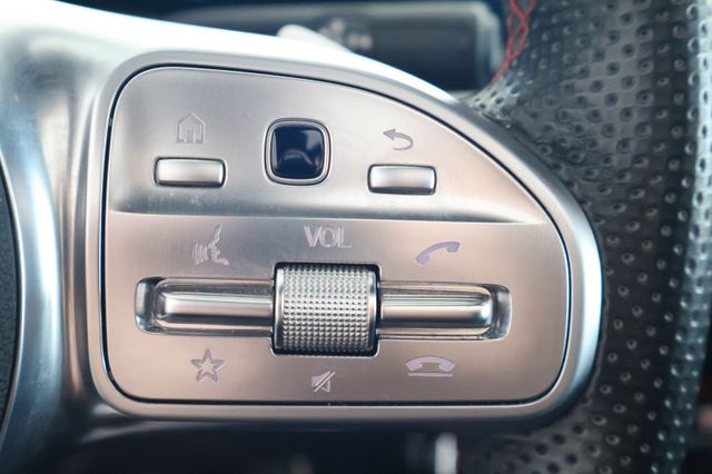 Mercedes-Benz A220 4Matic AMG Line PANO AMBIENTE MULTIBEAM
