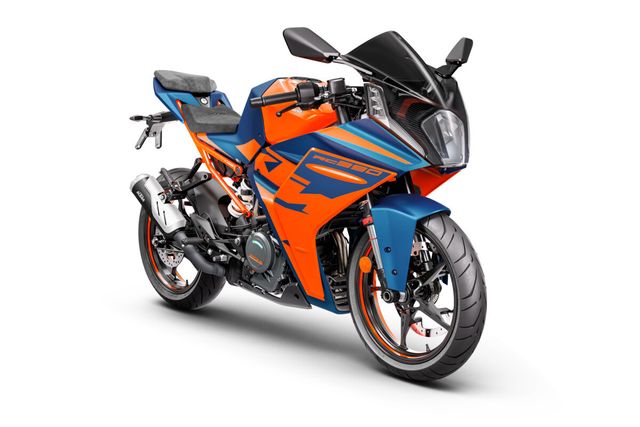 KTM RC 390 2023, sofort verfügbar, beide Farben