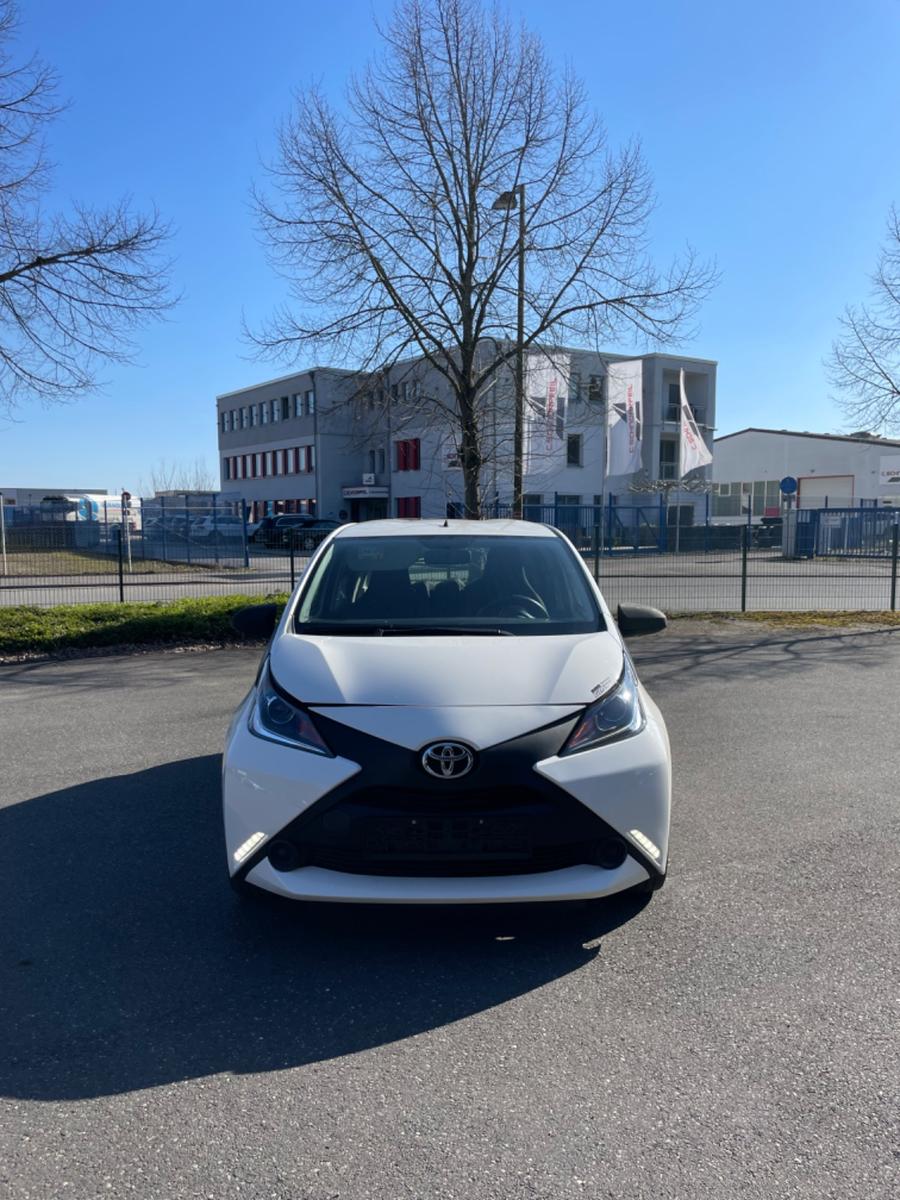 Toyota Aygo AYGO x