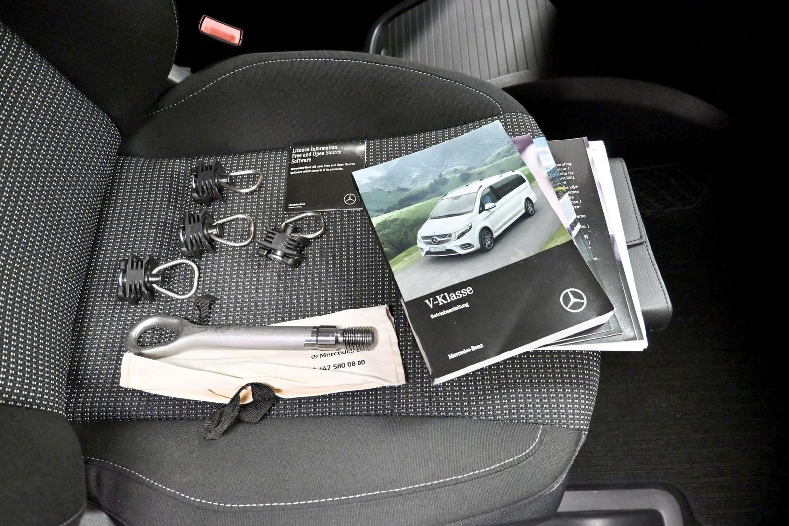 Mercedes-Benz V 220 d Rise lang foto 18
