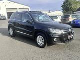 Volkswagen Tiguan Life 4Motion Automatik PDC AHK SitzH Pano - VW Tiguan Gebrauchtwagen in Braunschweig