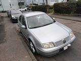Volkswagen VW Bora 1.6 Comfortline - Volkswagen Bora Comfortline mit Benzin-Antrieb