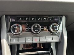 SKODA Karoq Sportline 4x4 2.0TSI_ DSG_LED Matrix_ AHK