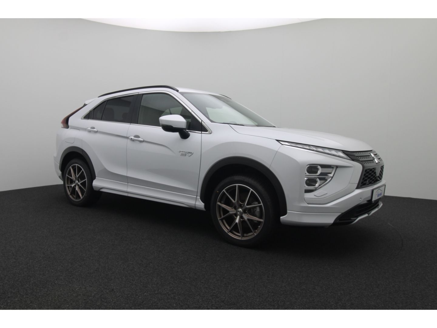 Fahrzeugabbildung Mitsubishi Eclipse Cross 2.4 Plus Select Hybrid 4WD
