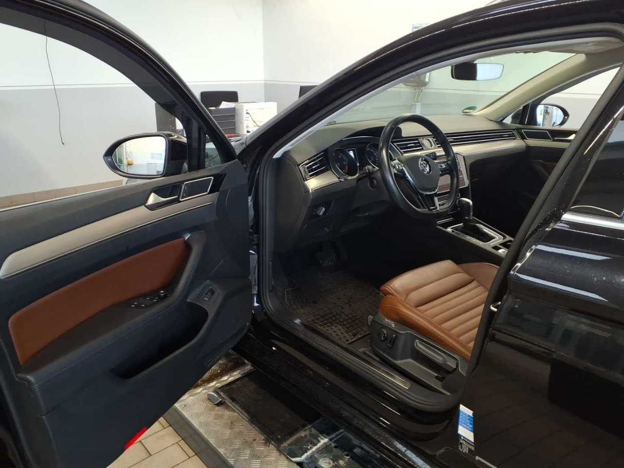 Volkswagen Passat Variant Highline 2.0TDI DSG LED KAMERA A foto 3