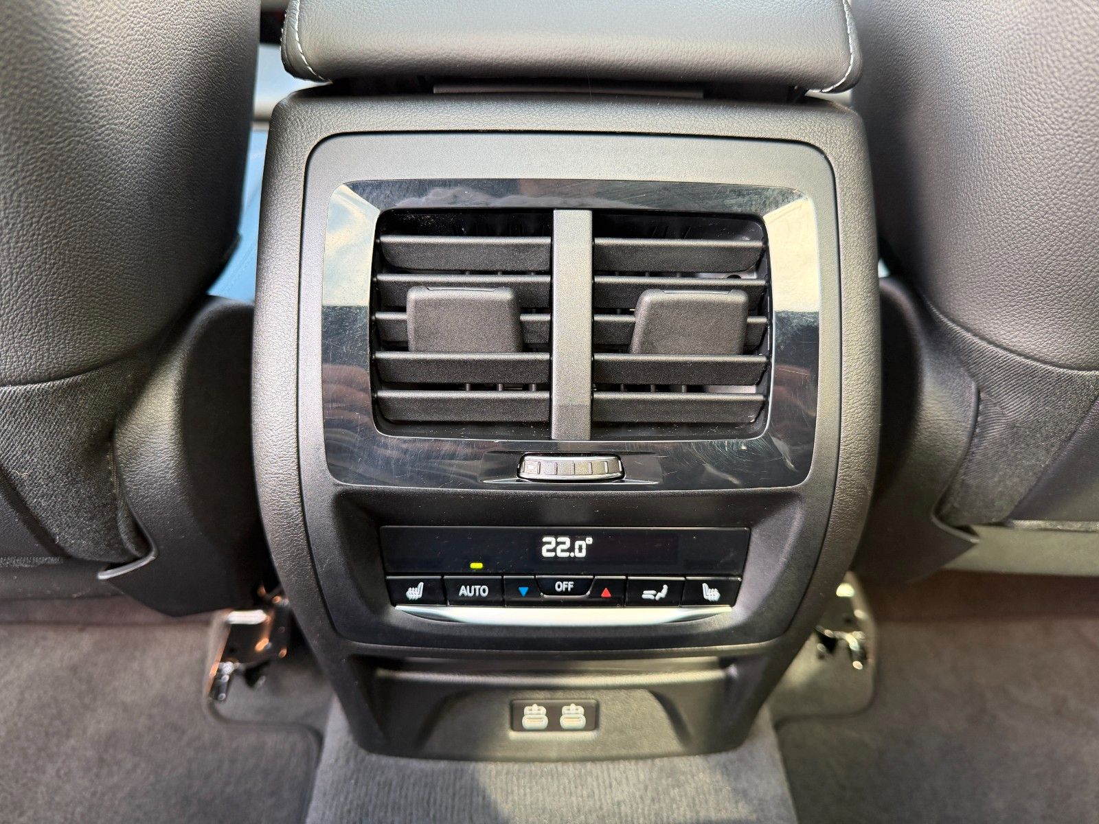 Fahrzeugabbildung BMW X3 xDrive 20 d M SPORT HUD AHK LEDER PANO D-KEY