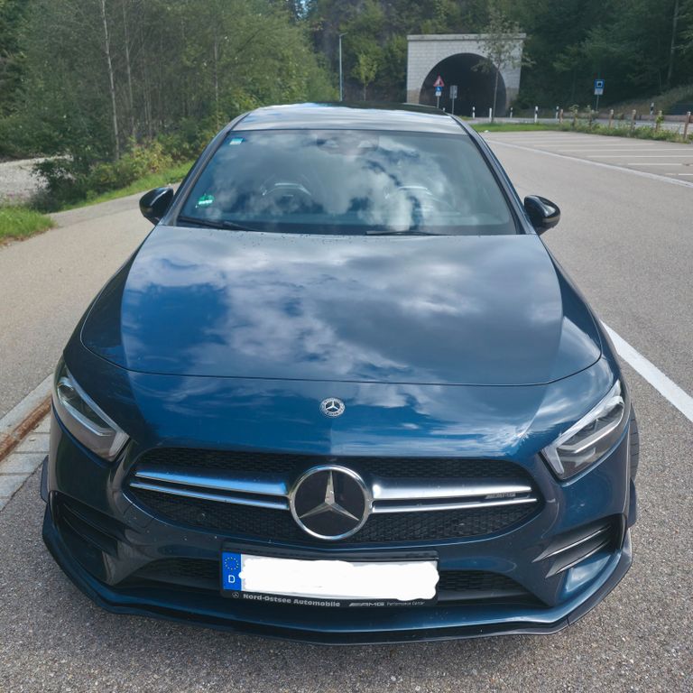 Image of Mercedes-Benz A 35 AMG