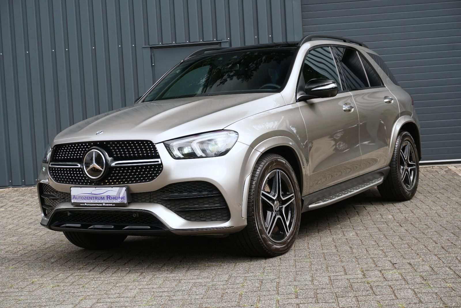 Mercedes-Benz GLE 300d 4M AMG Wide Pano 360° Night Burmester foto 3