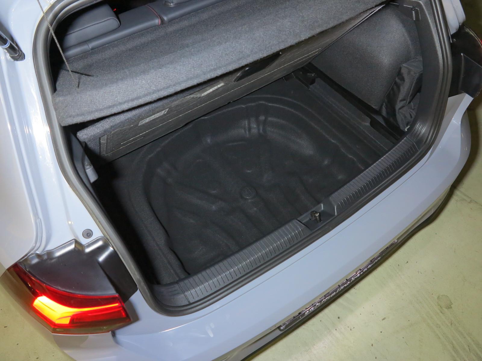 Volkswagen Golf VIII GTI 2.0 TSI OPF DSG7 Navi ACC DAB LM18, миниатюра 29