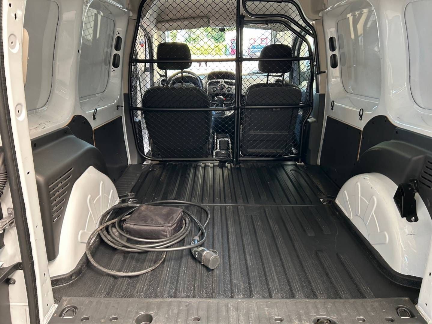 Fahrzeugabbildung Renault KANGOO E-TECH 2-Sitzer (Selection) mit Batteriek