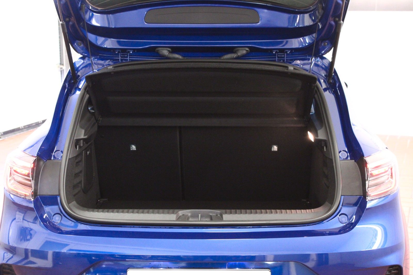 Fahrzeugabbildung Renault Clio TCe 90 Esprit Alpine *Winter-Paket*Bose*