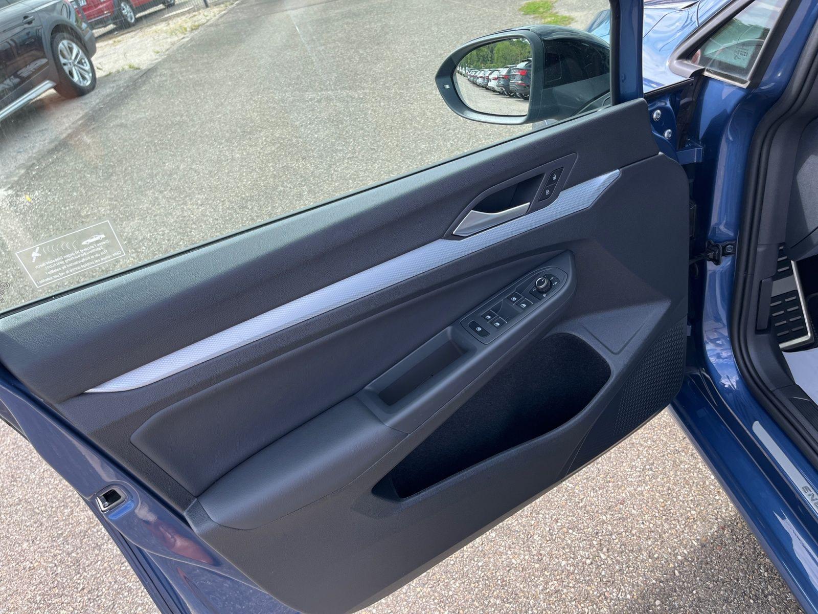 Volkswagen Golf VIII 1.5 eTSI Energy DSG Navi LED, миниатюра 14