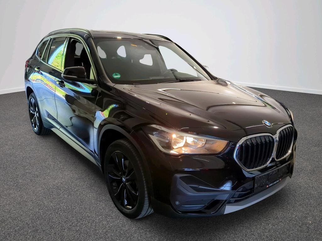 BMW X1 sDrive18d Advantage AHK Pano S-Dach AUT PDC foto 6