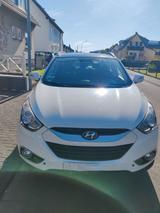 Hyundai ix35 2.0 Premium 4WD Automatik Premium - Hyundai ix35: Allradantrieb, Automatik, 2.0