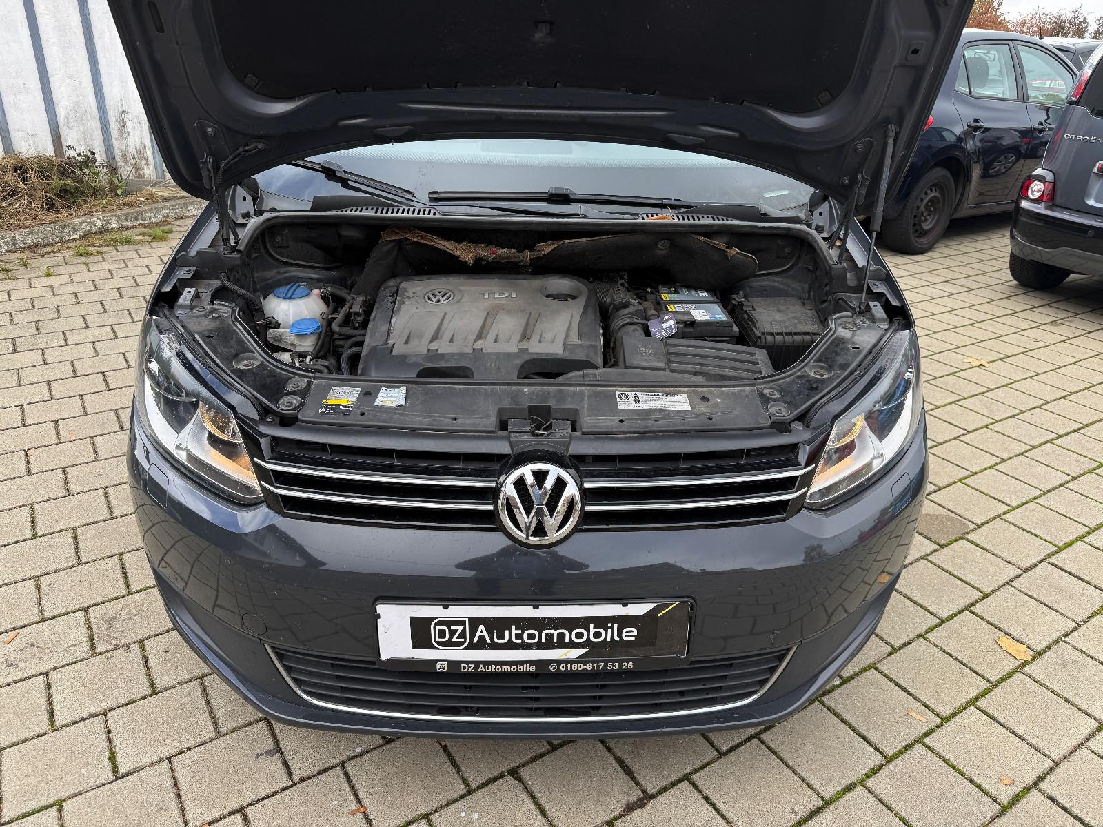 Volkswagen Touran 2015 — фото 17
