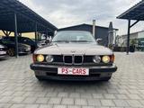 BMW 730 i  Oldtimer H - BMW 7er Reihe mit Benzin-Antrieb: Limousine, Automatik