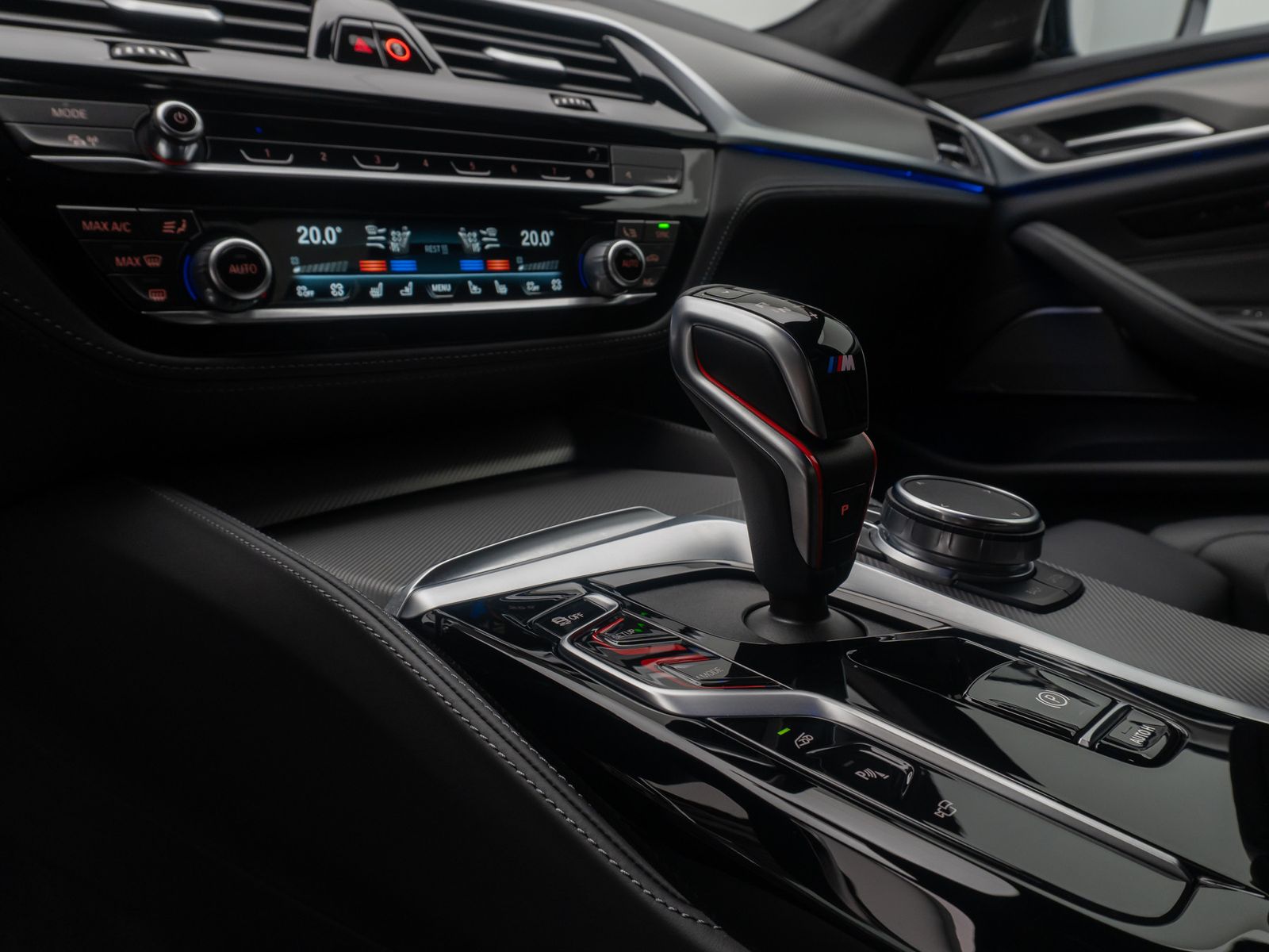 Fahrzeugabbildung BMW M5 xD M Driver´s 360°DAB Belüftung MCarbKeramik