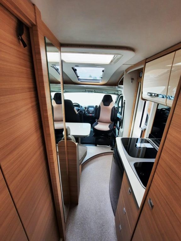 Fahrzeug Übersicht 6 Fahrzeugabbildung Dethleffs Globebus T 1 SAT/TV/NAVI/KAMERA/
