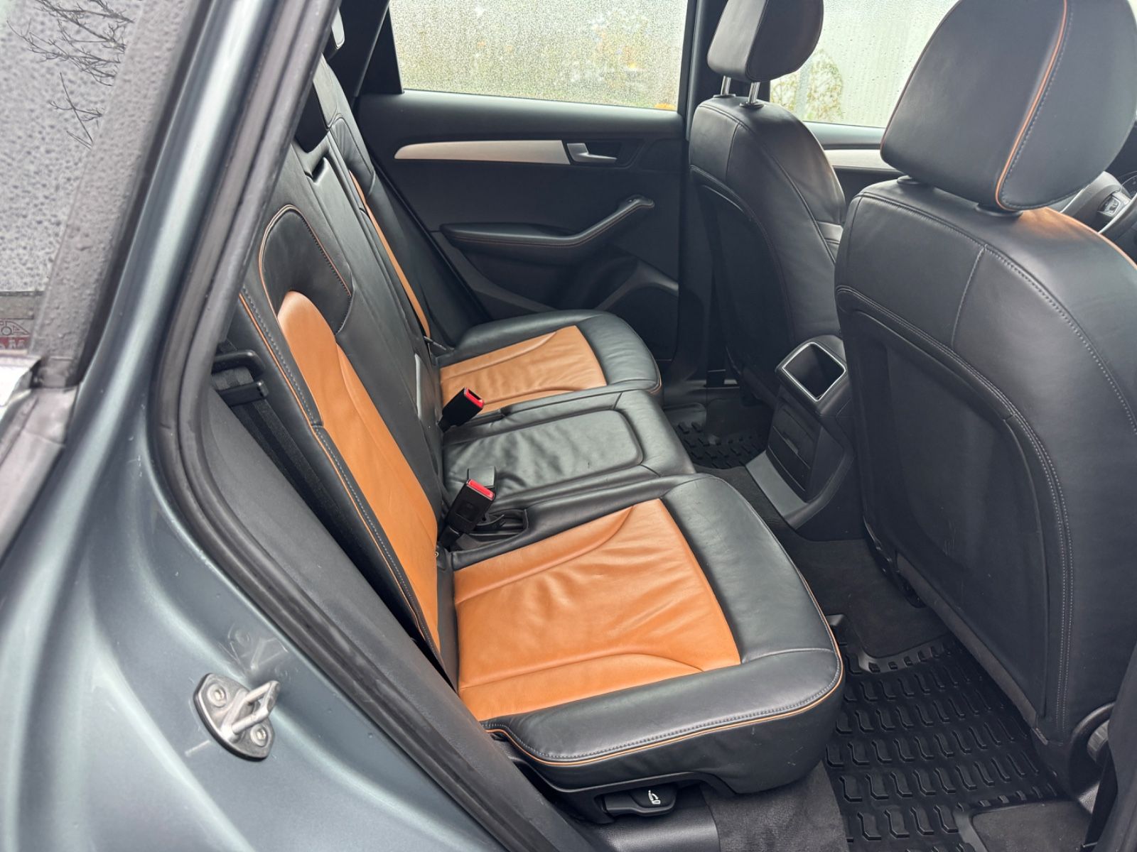 Fahrzeugabbildung Audi Q5 2.0 TDI quattro S Line Leder+Navi+Xenon
