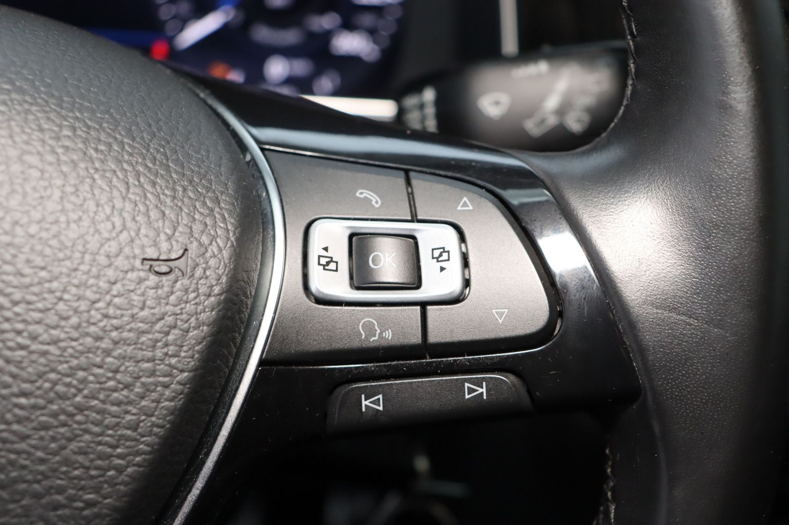 Fahrzeugabbildung Volkswagen Golf VII Sound * Standheizung * LED *