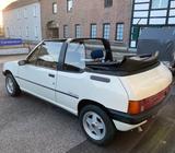 Peugeot 205 Cabrio und Oldtimer   - Peugeot 205 aus 1990