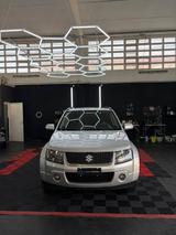 Suzuki Grand Vitara - silberne Suzuki Grand Vitara