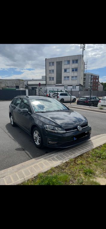 Image of Volkswagen Golf