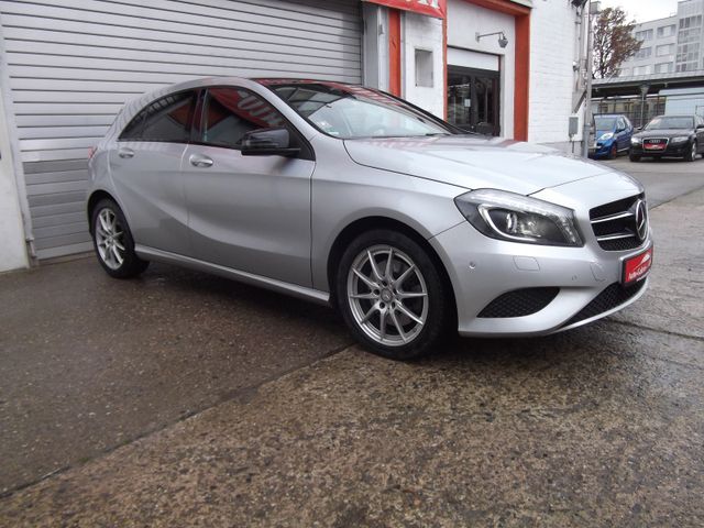 Mercedes-Benz A -Klasse 250 4Matic Autom, Navi, Teilleder