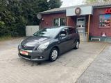 Toyota Verso Travel*TEMP*PDC*S-HEFT - Toyota Verso Travel mit Benzin-Antrieb