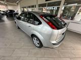 Ford Focus Lim. Ghia - Ford Focus aus 2007: Ghia